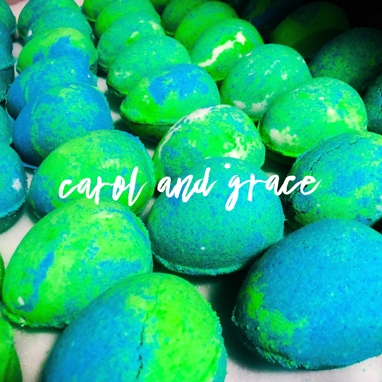 DINOSAUR EGG BATH BOMB - TOY INSIDE