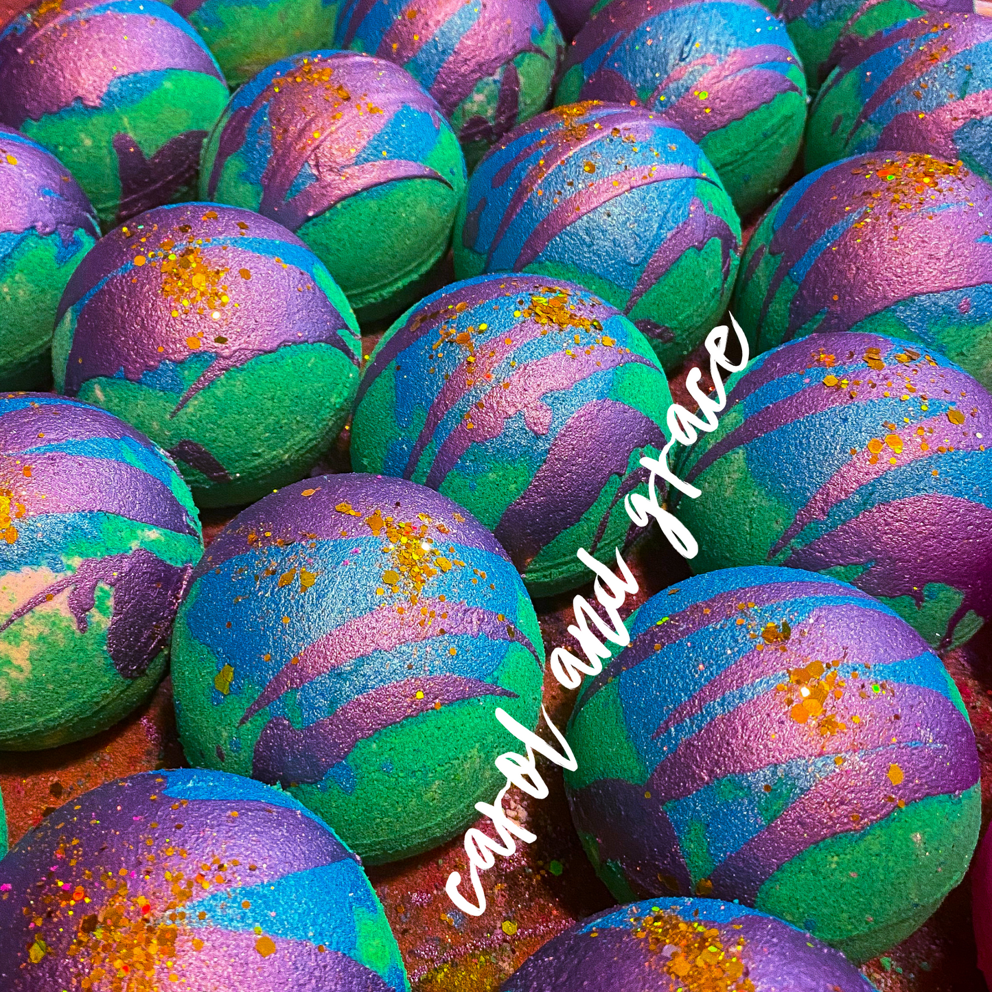 GRAPES AT MIDNIGHT BATH BOMB